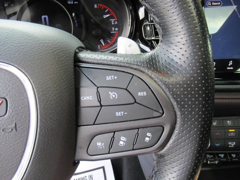 Used 2024 Dodge Durango GT RWD image 24