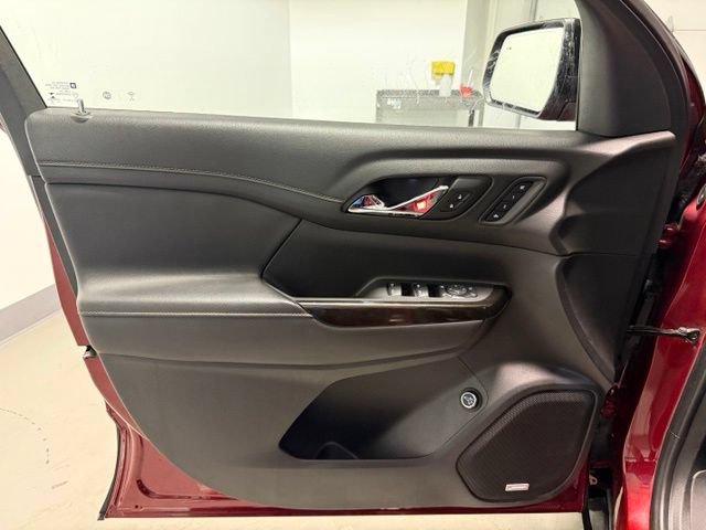 Certified 2022 GMC Acadia AT4 w/ Technology Package AWD/4WD image 11