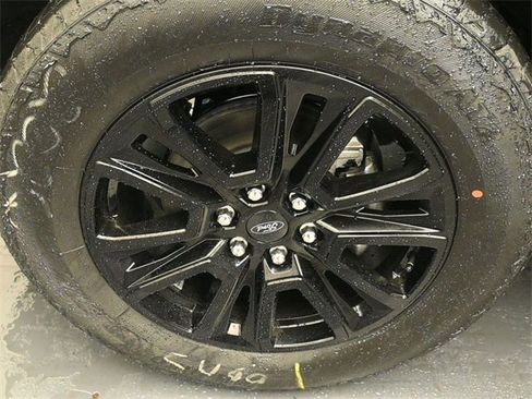 New 2026 Ford F150 Platinum w/ FX4 Off-Road Package image 16