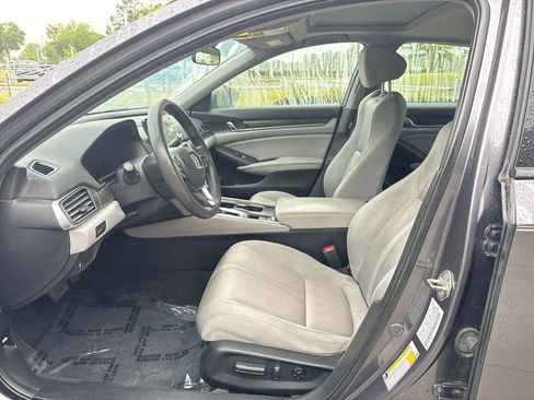 Used 2018 Honda Accord EX image 12