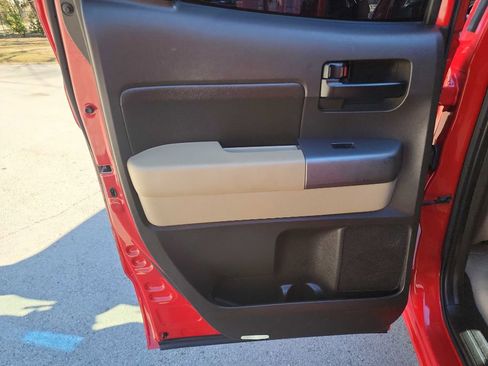 Used 2010 Toyota Tundra 2WD Double Cab image 21