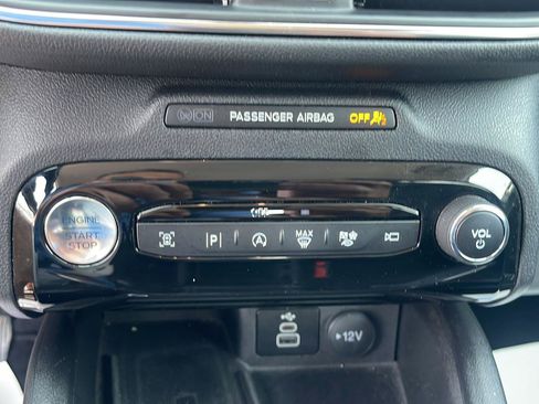 Used 2024 Ford Escape Platinum AWD/4WD image 18