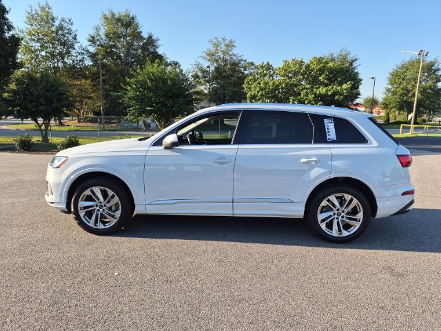 Used 2023 Audi Q7 3.0T Premium Plus w/ Premium Plus Package AWD/4WD image 6