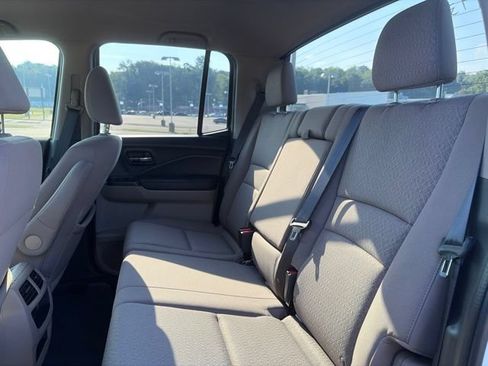 Used 2017 Honda Ridgeline RTS image 6