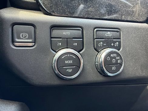 Used 2023 GMC Sierra 1500 Elevation AWD/4WD image 8
