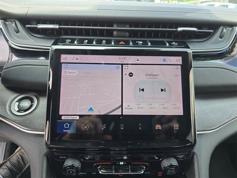 Used 2022 Jeep Grand Cherokee L Limited image 28