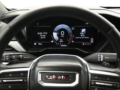 Used 2025 GMC Acadia Elevation FWD image 14