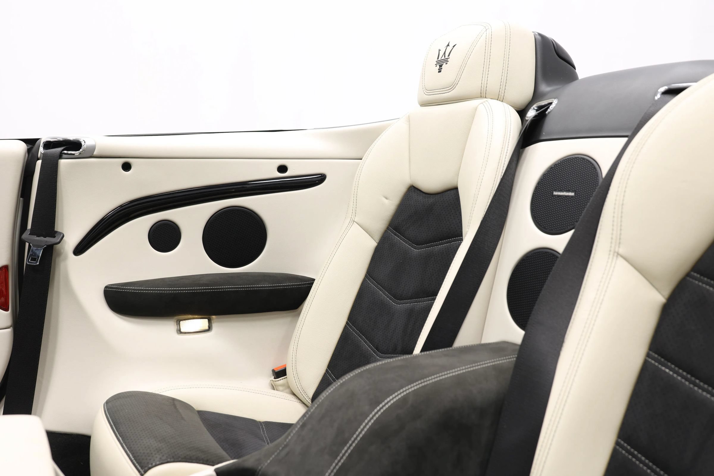 Used 2018 Maserati GranTurismo Sport RWD image 48