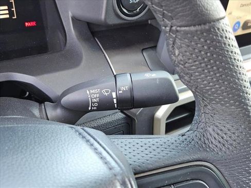 Certified 2025 Toyota Tacoma SR5 AWD/4WD image 15