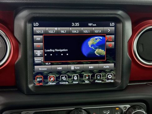 Used 2023 Jeep Gladiator Rubicon w/ Cold Weather Group AWD/4WD image 14