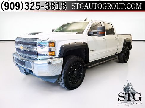 Used 2017 Chevrolet Silverado 2500 LT AWD/4WD image 1