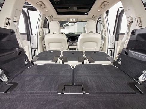 Used 2023 Volvo XC90 B6 Plus w/ Protection Package Premier AWD/4WD image 24