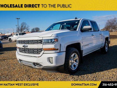 Used 2018 Chevrolet Camaro LT image 23