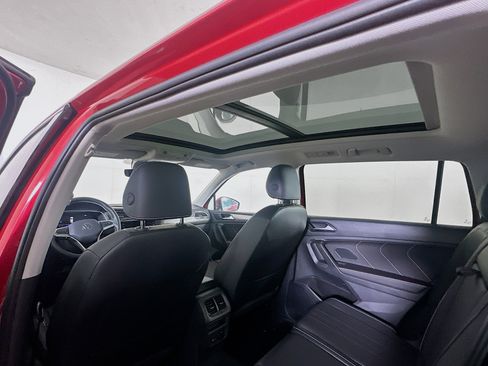 Used 2024 Volkswagen Tiguan SE AWD/4WD image 26