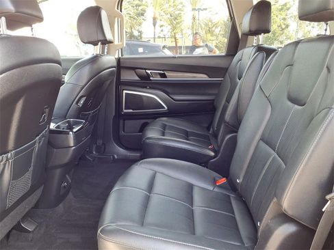 Certified 2022 Kia Telluride EX w/ EX Premium Package image 11