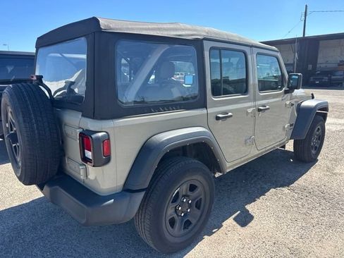 Used 2022 Jeep Wrangler Unlimited Sport AWD/4WD image 5