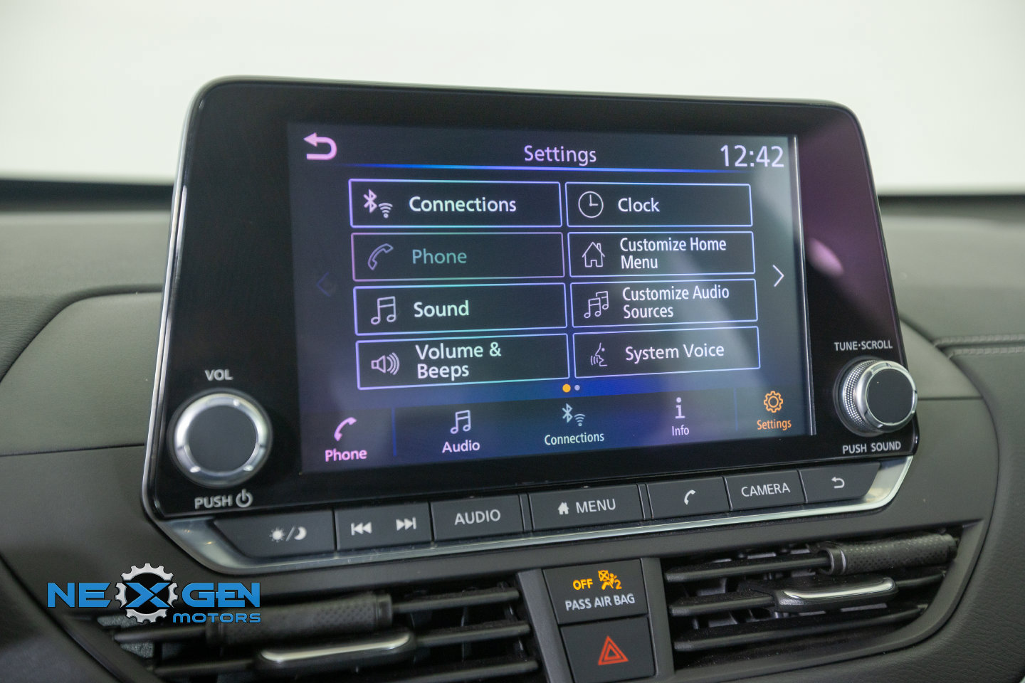 Used 2021 Nissan Altima 2.5 SV w/ SV Premium Package FWD image 22
