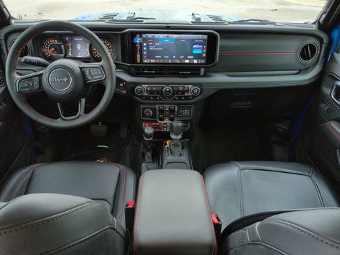 Certified 2024 Jeep Gladiator Rubicon image 14