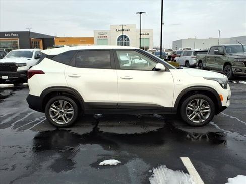 Used 2022 Kia Seltos LX image 28