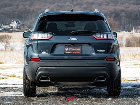 Used 2021 Jeep Cherokee Latitude Lux w/ Comfort/Convenience Group image 4