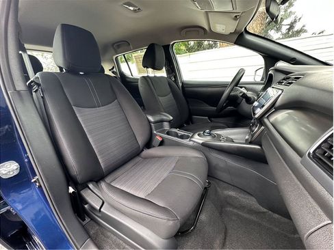 Used 2025 Nissan Leaf S FWD image 4
