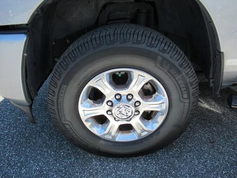 Used 2023 RAM 2500 Big Horn w/ Level 1 Equipment Group AWD/4WD image 5