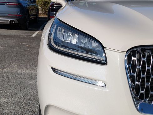 Used 2022 Lincoln Corsair FWD image 12