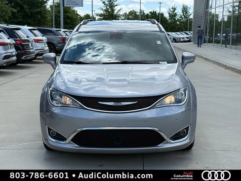 Used 2020 Chrysler Pacifica Touring-L Plus w/ Advanced Safetytec Group FWD image 7