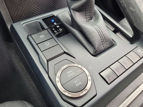 Certified 2025 Toyota Tacoma SR5 image 21