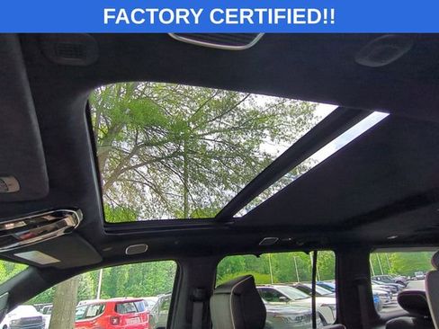Used 2024 Jeep Grand Wagoneer Series III AWD/4WD image 18