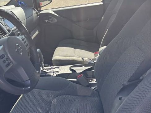 Used 2016 Nissan Frontier SV w/ SV Value Truck Package image 6