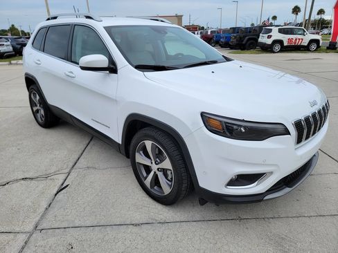 Used 2020 Jeep Cherokee Limited w/ Technology Group FWD image 7