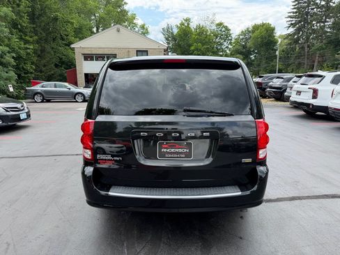 Used 2019 Dodge Grand Caravan SE FWD image 13