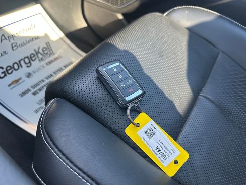 Used 2023 Jeep Grand Cherokee Overland w/ Luxury Tech Group IV image 22