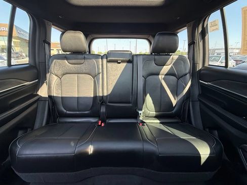 Used 2023 Jeep Grand Cherokee Overland AWD/4WD image 31