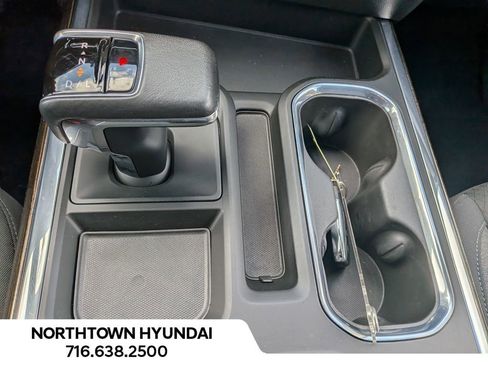 Used 2022 GMC Sierra 1500 Elevation w/ Preferred Package image 17