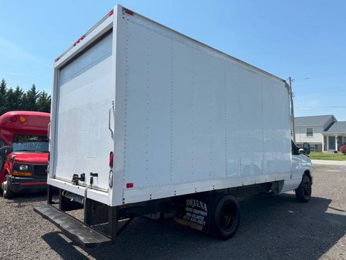 Used 2015 Ford E-350 and Econoline 350 Super Duty w/ Power Windows & Locks Group RWD image 4