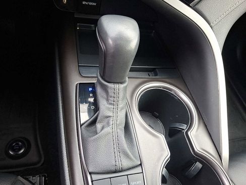 Certified 2022 Toyota Camry SE image 18