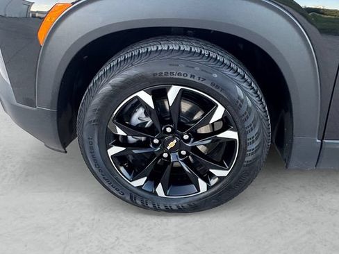 Used 2022 Chevrolet TrailBlazer LT w/ Convenience Package FWD image 23