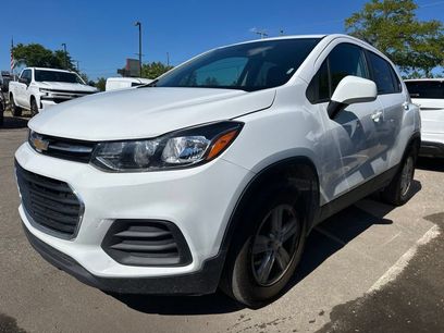 Used 2022 Chevrolet Trax LS w/ Tint and Cruise Package