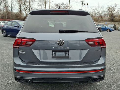 Used 2022 Volkswagen Tiguan SE R-Line image 5