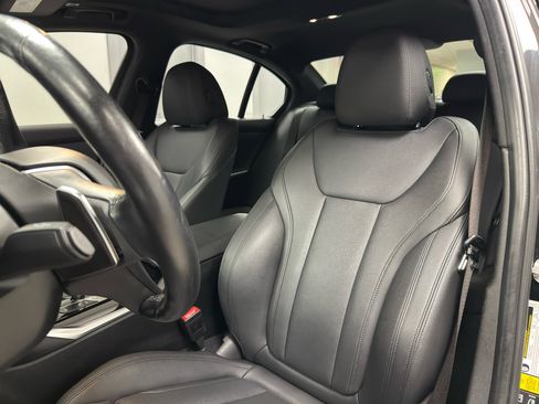 Used 2019 BMW 330i xDrive Sedan w/ Convenience Package image 11