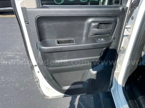 Used 2019 RAM 1500 Tradesman AWD/4WD image 25