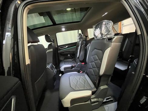 New 2026 Volkswagen Atlas Peak Edition AWD/4WD image 22