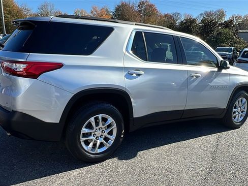 Used 2021 Chevrolet Traverse LT image 5