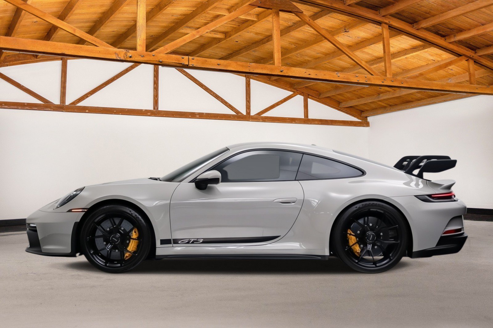 Used 2022 Porsche 911 GT3 RWD image 2