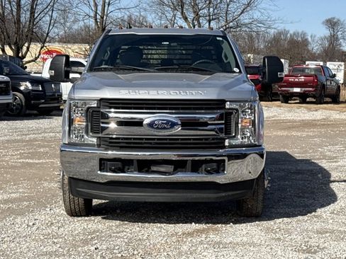 Used 2019 Ford F350 XLT image 2