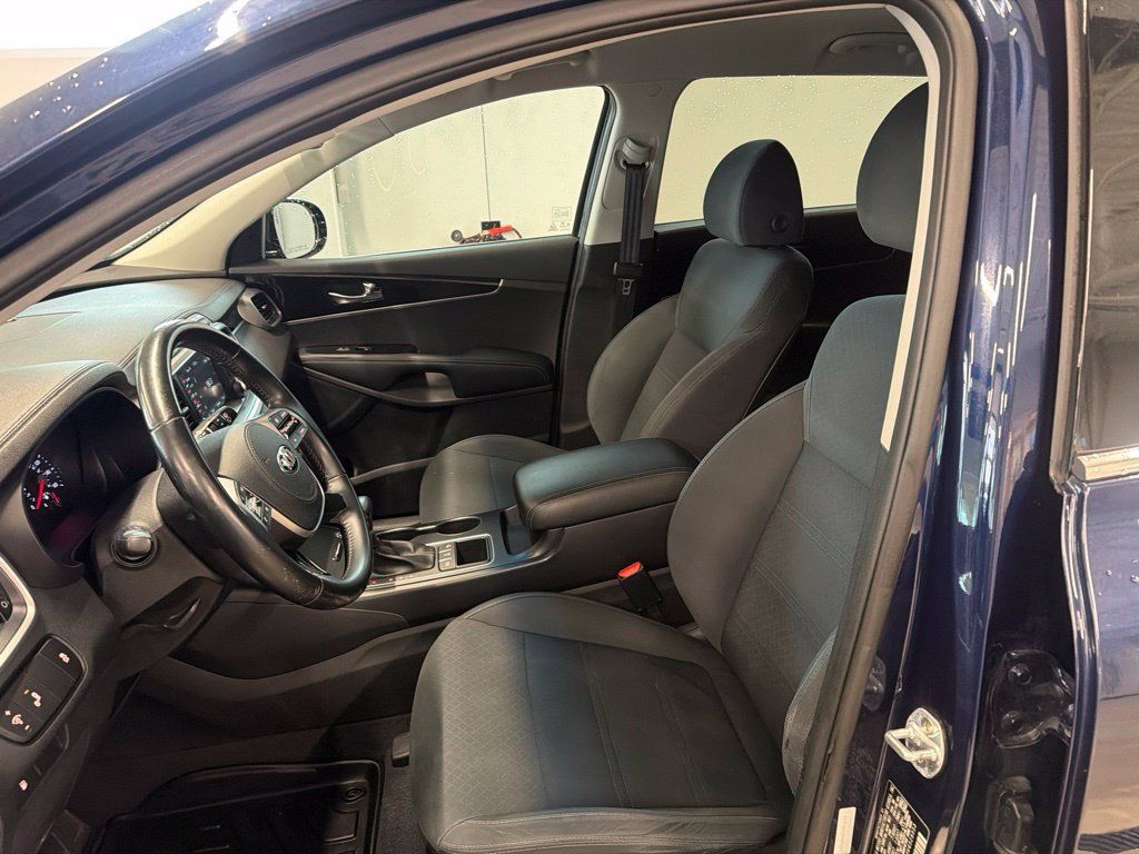 Used 2019 Kia Sorento AWD w/ LX Convenience Package image 14