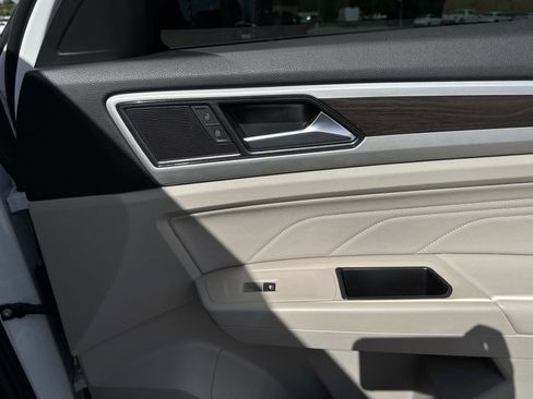 Used 2022 Volkswagen Atlas SE image 15