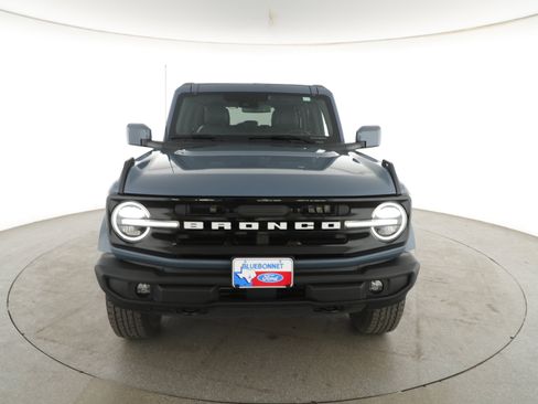 Used 2025 Ford Bronco Outer Banks image 2